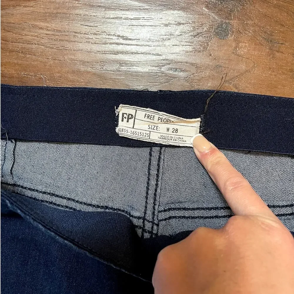 Free People Womens Pull On Flare Jeans Sz 28 Dark Wash MidRise Bell Bottom Denim - Picture 4 of 10